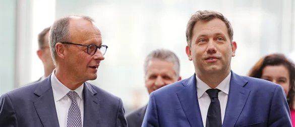Bundeskanzler Friedrich Merz und Finanzminister Lars Klingbeil erhalten erste Warnungen aus den Bundesländern. - © Kay Nietfeld/dpa