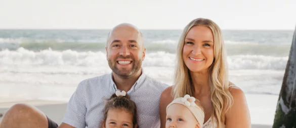 Am kalifornischen Strand: Familie Kutz mit Tobias und Juli und den Töchtern Hailey und Zoe. - © Familie Kutz