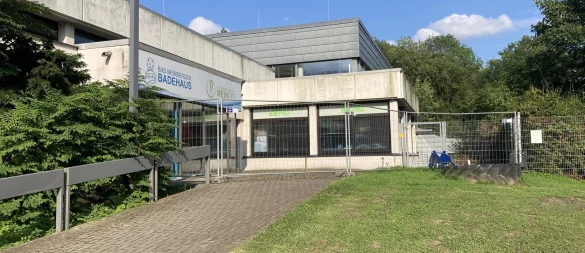 Das Badehaus ist seit der Insolvenz vor drei Jahren geschlossen. - © Cordula Gröne