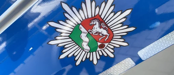 Symbolbild, Themenbild Polizei Streifenwagen Blaulicht Kriminalität Unfall - © Symbolbild: Jens Reddeker