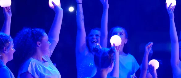 Die jungen Sportler schufen bezaubernde Bilder auf der großen Bühne. - © Jörg Hagemann