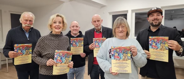 Michael Willy (von links), Gudrun Kopp, Bernd Papenmeier, Wolfgang Thevis, Elke Wißmann und Lucas Noke repräsentieren einige der Vereine und Institutionen, die im neuen Festausschuss vertreten sind und beim Dorffest Aufgaben übernehmen. - © Astrid Sewing