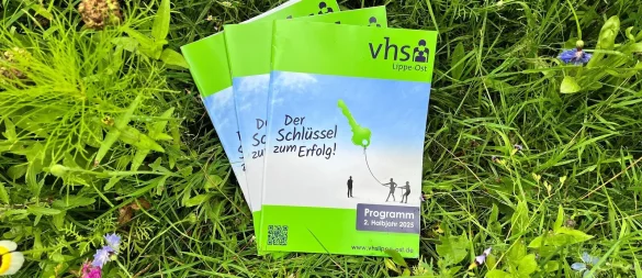 Die VHS Lippe-Ost stellt ihr neues Semesterprogramm vor. - © VHS Lippe-Ost