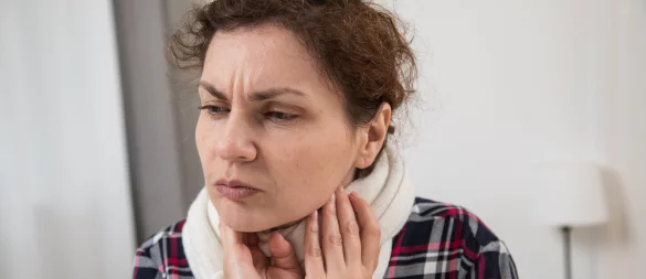 Normaler Infekt oder doch "Stratus"? Die neue Coronavariante lässt sich an einem auffälligen Symptom gut erkennen. - © picture alliance / dpa Themendienst