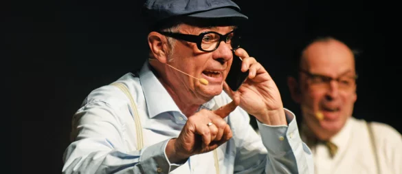 Herbert Knebel (Uwe Lyko) und Ernst Pichl (Martin Breuer) agieren schwungvoll. - © Nicole Ellerbrake