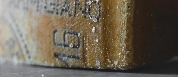 Insgesamt 66 Packungen Parmesan klaute der Mann in dem Discounter. Dank einer aufmerksamen Kundin nahm die Polizei ihn fest. - © Castorly Stock/Pexels
