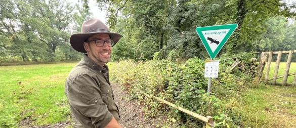 Thomas Junghöfer ist Lippes erster Ranger und hat die LZ mit auf einen Rundgang genommen. - © Seda Hagemann