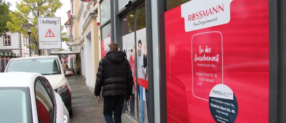 Bei Rossmann an der Langen Straße wird aktuell umgebaut. - © Jana Beckmann