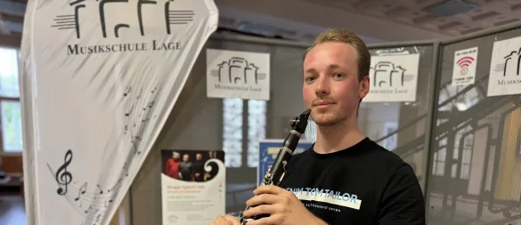 Simon Droste ist bei einem Schnuppertag an der Musikschule auf die Klarinette aufmerksam geworden. - © Sandra Castrup