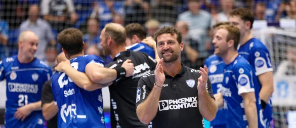 Florian Kehrmann genießt die Momente in der Phoenix-Contact-Arena, seit Dezember 2014 ist er TBV-Cheftrainer. - © Paul Cohen