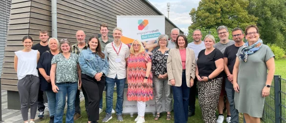 Die Akteure der teilnehmenden Firmen und Organisationen freuen sich über die ersten „Social Days“ in Bad Salzuflen. - © Stadtwerke Bad Salzuflen GmbH