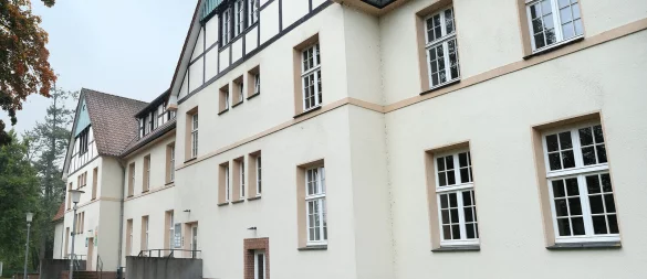 Hier wurden 13 Jahre lang Kinder und Jugendliche im Alter von zwei bis 21 Jahren behandelt. Heute ist das Gebäude mit der Hausnummer 22 in Gütersloh extern vermietet. - © Andreas Frücht