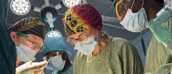 Dr. Katja Maschuw im OP-Saal. - © Wolfgang Hiller