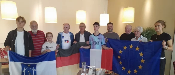 Zum Frühstücken ging es in großer Runde in das Salinen-Café. - © Förderverein Bad Salzuflen-Millau
