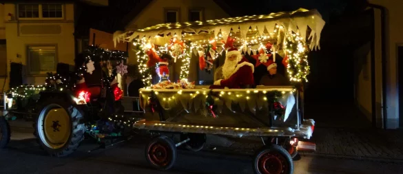 Der Weihnachtsmann geht wie schon in den vergangenen Jahren wieder auf Tour in Lieme, Hörstmar und Waddenhausen. - © Kramp & Kramp