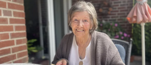Jahrzehntelang dachte Christel Kracht (87), ihr Vater habe nach dem Krieg nichts mehr von seiner Familie wissen wollen. Erst 2006 nach dem Tod ihrer Schwester bekam sie seine alten Briefe zu sehen - an die Mutter, die Geschwister und auch an sie selbst. - © Silke Buhrmester