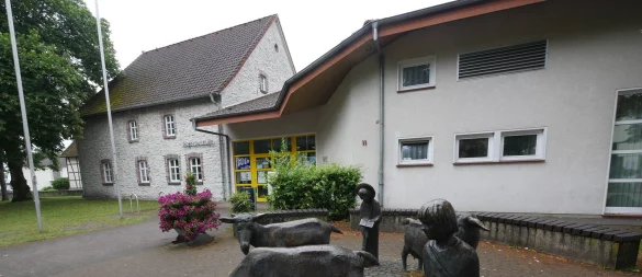 Der Schlänger Rat tagt im Bürgerhaus am Schulzentrum. - © Archivfoto: Jost Wolf
