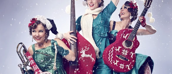 ngelsgleiches Damentrio „Zucchini Sistaz“ bringt am 30. November 2025 in der Konzerthalle Bad Salzuflen Weihnachtslieder und Swing auf die Bühne. - © Peter Wattendorff