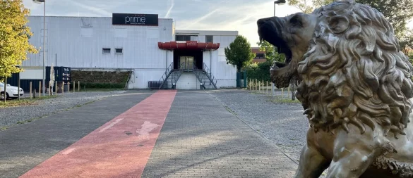 Vor der Diskothek Prime an der Duisburger Straße soll am 24. September 2023 auf einen 29-Jährigen geschossen worden sein. - © Symbolfoto: Jens Reichenbach