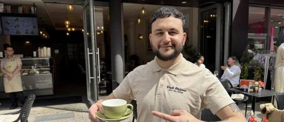 Guiliano Russo hat sich mit der Eröffnung des Café Milano seinen Traum von der Selbstständigkeit erfüllt. - © Sandra Castrup