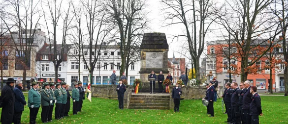 Landrat Meinolf Haase mahnt, den Frieden nicht als Selbstverständlichkeit zu sehen. - © Nicole Ellerbrake