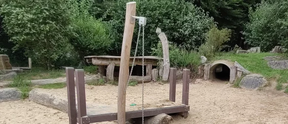 Der Schwelentruper Spielplatz an der Stallscheune soll als Vorbild für Begas Ortsmitte dienen. - © Bündnis 90/Die Grünen