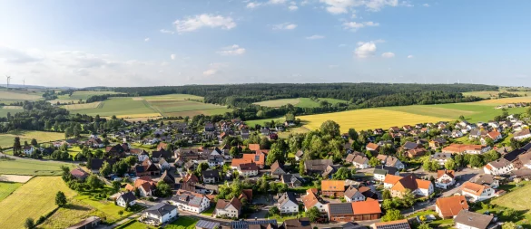 Malerisch gelegen ist Sabbenhausen im Kreis Lippe. Hier sind die Lebenshaltungskosten günstiger als in der Großstadt. - © Dominik Ketz