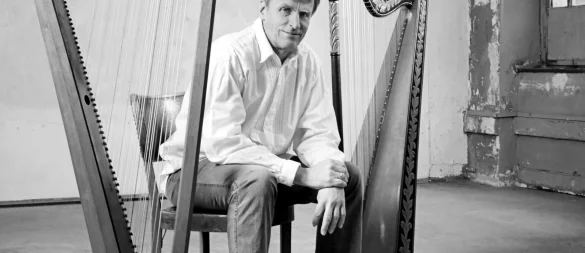 Tom Daun spielt zur Blauen Stunde auf Burg Sternberg - © Bildrechte: Tom Daun