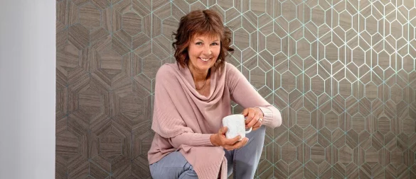 Trauerrednerin Eike Tiedemann hat ein Buch herausgebracht und liest daraus in Lemgo. - © Sünderhuse Photographie