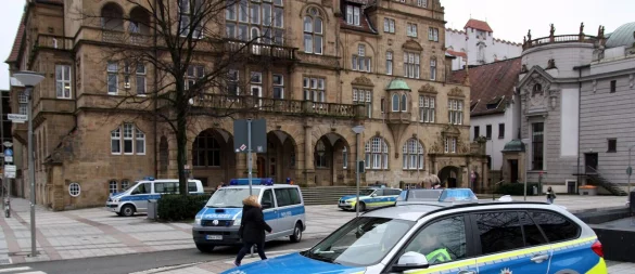 Statt fröhlicher Hochzeitsstimmung, wüste Beleidigungen und Belästigungen. Die Polizei musste helfend eingreifen. - © Symbolfoto: Jens Reichenbach