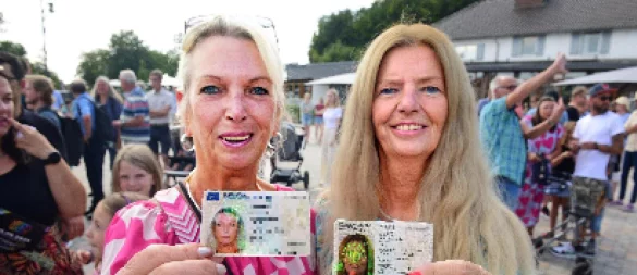 Die Schwestern Tanja und Anke Hermann machten ihrem Nachnamen alle Ehre und waren am Sonntag bei der Hermann-Wette von LZ und Werbegemeinschaft mit dabei. - © Nicole Ellerbrake