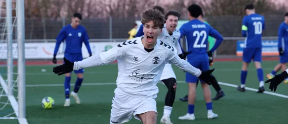 Zu früh gefreut: Yannik Brandenburg hatte die A-Junioren des SV Werl-Aspe in Führung gebracht. Wenig später glich Brake aus, in der Pause wurde das Spiel abgebrochen. - © Paul Cohen