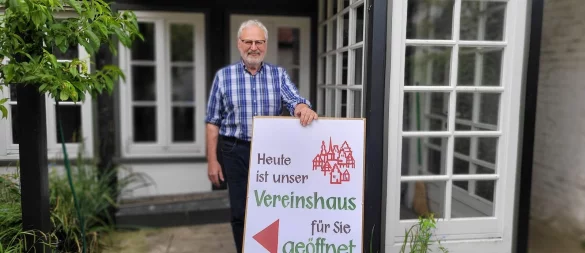 Dr. Hans-Otto Pollmann ist Vorsitzender des Vereins Alt Lemgo, der in der Breiten Straße über einen geräumigen Vereinstreff verfügt. - © Katrin Kantelberg