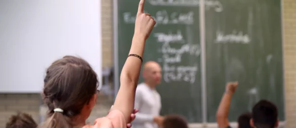 Der Anteil ausländischer Schüler in NRW-Klassen steigt. - © picture alliance / Daniel Karmann/dpa