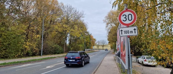 Auf dem Isringhausen-Ring gilt in dieser Kurve jetzt eine Geschwindigkeitsbegrenzung von 30 Kilometern pro Stunde. - © Nadine Uphoff