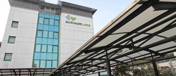 Lipper, die stationär aufgenommen werden sollen, landen oft hier: im Klinikum in Detmold. Damit es mit der Einweisung künftig besser klappt, haben sich Ärzte und Krankenhaus den "Lippischen Laufzettel" ausgedacht. - © Vera Gerstendorf-Welle