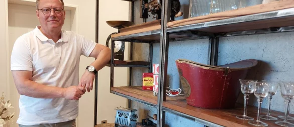Marco Müllers hat sich für das Interview sein Zuhause als Lieblingsort ausgesucht. Das Haus in Schieder hat er vor Kurzem erst umgebaut. - © Michaela Weiße