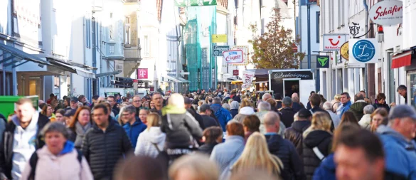 In der Mittelstraße ist es fast so voll wie auf Kläschen. - © Nicole Ellerbrake