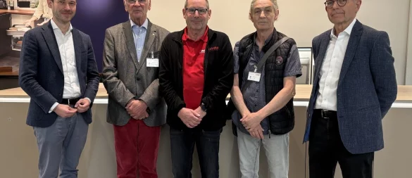 Spenden an die Tafel: Johann-Peter Wulf (von links), Dr. Dr. Ralf Faber, Joachim Ditsch, Michael Gumpert und Klaus Henning Wulf. - © Ninka