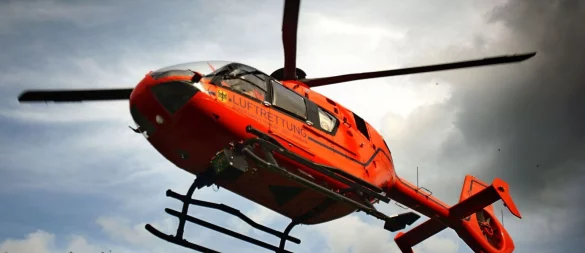 Der Rettungshubschrauber Christoph 13 bei der Landung am Einsatzort. - © Sarah Jonek