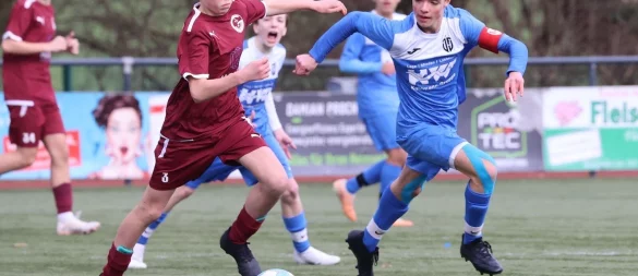 Julius Bartelt, hier noch als Kapitän der C-Jugend-Westfalenliga-Mannschaft des JFV Lippe, trägt nun bei der B-Jugend die Bilde und strebt mit seinem Team den Bezirksliga-Aufstieg an. - © Paul Cohen