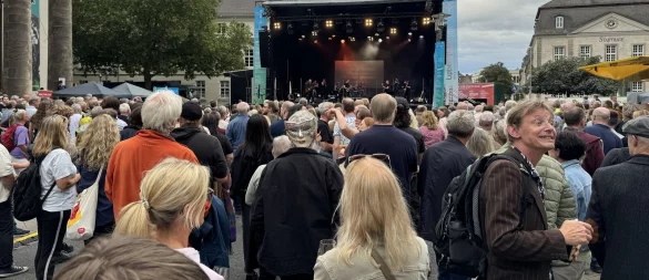 Das Theaterfest hat verdeutlicht, wie viele Menschen hinter "ihrem" Theater stehen. Verbandsvorsteher Jörg Düning-Gast wünscht sich: Mehr davon! - © Sven Koch