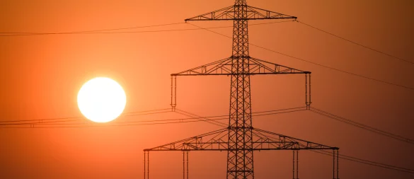 Am Freitagmorgen hat es eine kurze Schwankung im Stromnetz gegeben. Ein richtiger Ausfall lag laut den Stadtwerken jedoch nicht vor. - © Julian Stratenschulte/dpa