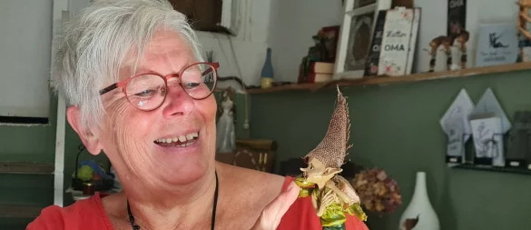 Die Ideen gehen ihr nicht aus: Marion Weber hat mit der Märchenstube und den Märchentüren in Schwalenberg nicht nur einen weiteren Anlaufpunkt für Familien geschaffen: Sie fügt auch immer wieder neue Impulse hinzu. - © Marianne Schwarzer