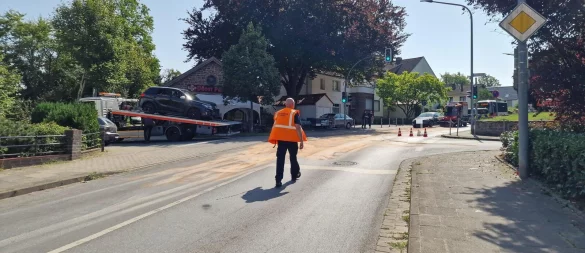 Auf der Lemgoer Straße hat sich am Mittwochmorgen ein schwerer Unfall ereignet. - © Nadine Uphoff