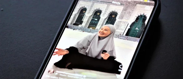 Hanna Hansen ist zum Islam konvertiert und gilt als islamistische Influencerin. In den sozialen Medien hat sie Tausende Follower. - © Lukas Brekenkamp