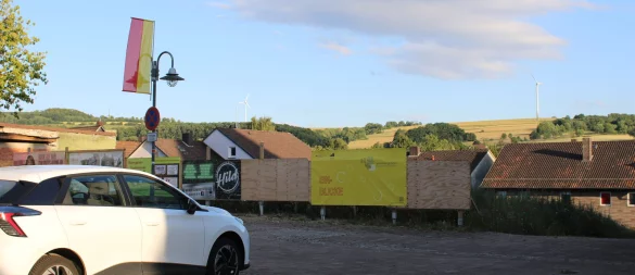 Im November vergangenen Jahres wurden die vier Häuser am Bösingfelder Marktplatz abgerissen. Bald soll neu gebaut werden. - © Lorraine Brinkmann