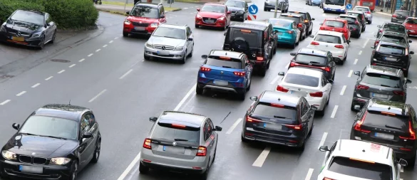 Die Pkw-Dichte pro 1.000 Einwohnern nimmt in ganz NRW zu. - © Holger Kosbab