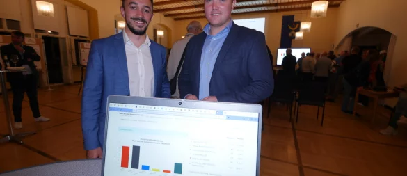 SPD-Bürgermeister-Kandidat Celil Celik (links, roter Balken) und CDU-Kandidat Michael Ruttner (rechts, schwarzer Balken) trennen nur 2,43 Prozent. Deshalb geht es für beide am 28. September in die Stichwahl. - © Jost Wolf
