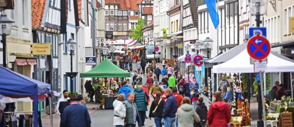 Auf dem Markt gab es für die Besucher viele selbst hergestellte Waren zu entdecken. - © Nicole Ellerbrake